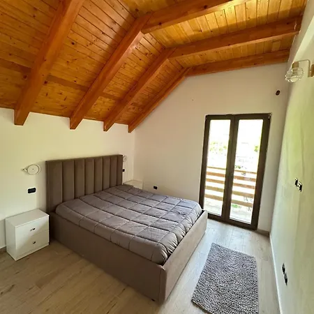 Bed & Breakfast Bujtina Okoli Theth