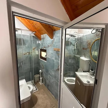 Bujtina Okoli Bed & Breakfast