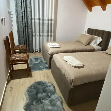 Bujtina Okoli Bed & Breakfast